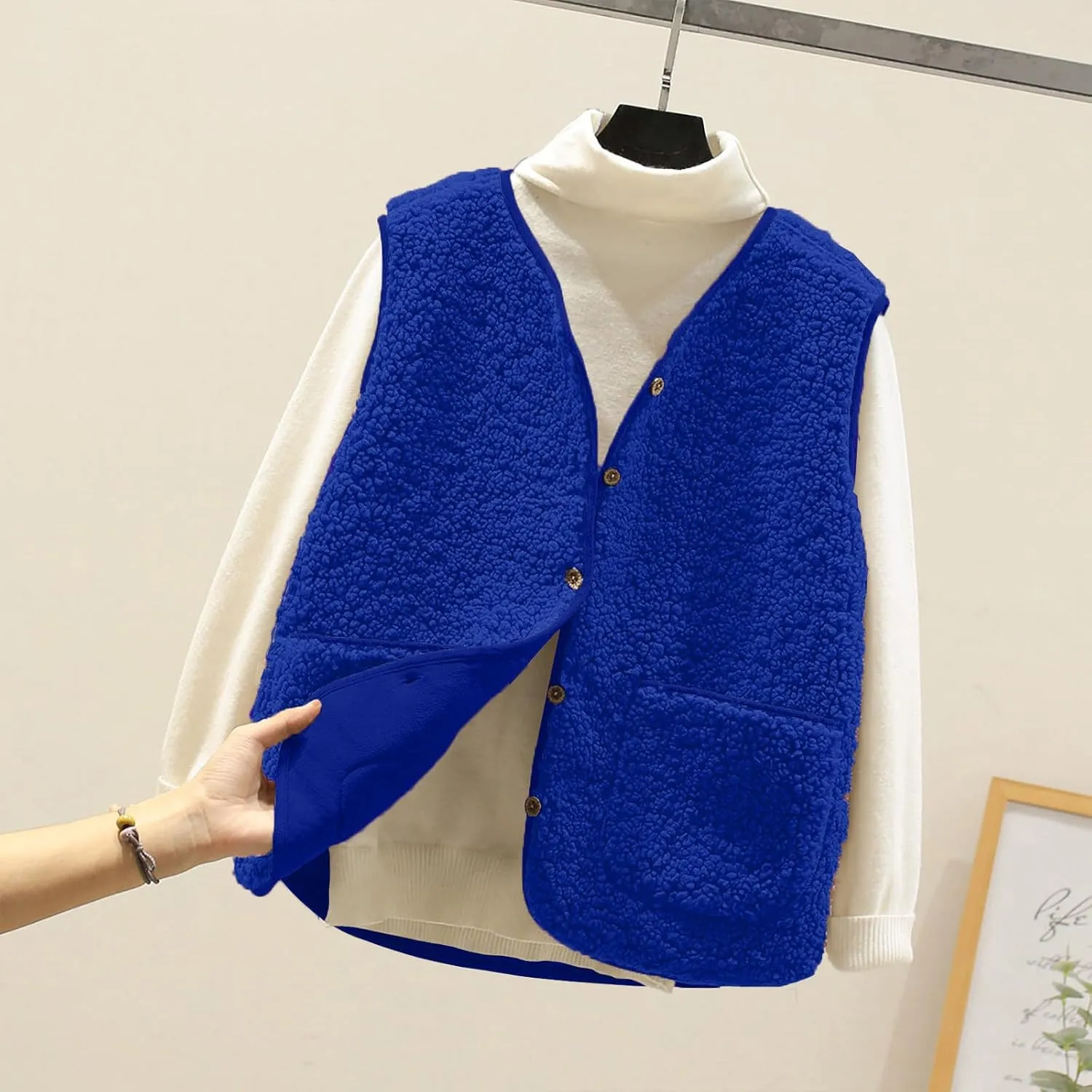 2025 Fleece Vest for Women Faux Shearling Crop Vests Kawaii Teddy Coats Winter Sleeveless Fleece Jacket with Pockets