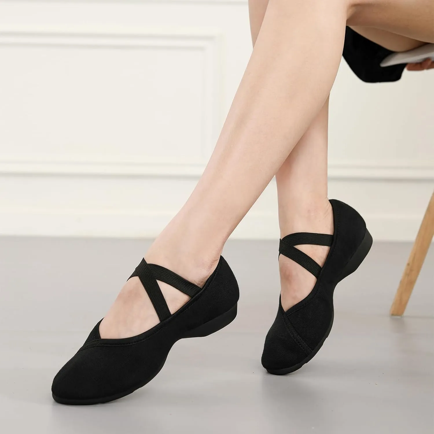 AOQUNFS Womens Latin Dance Shoes Close Toe Ballroom Dance Practice Performance Shoes,Model XMY-JCD