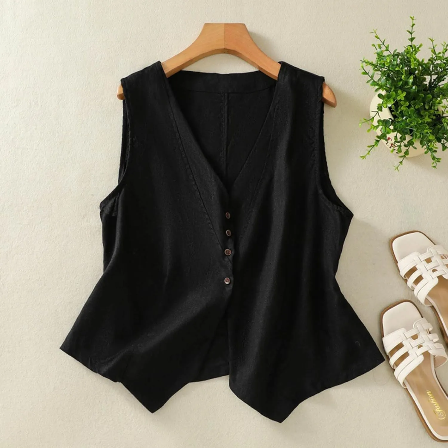 Cotton Linen Vest for Women Sleeveless Button Down Coats Casual Lightweight V Neck Retro 2024 Fall Jackets Pockets