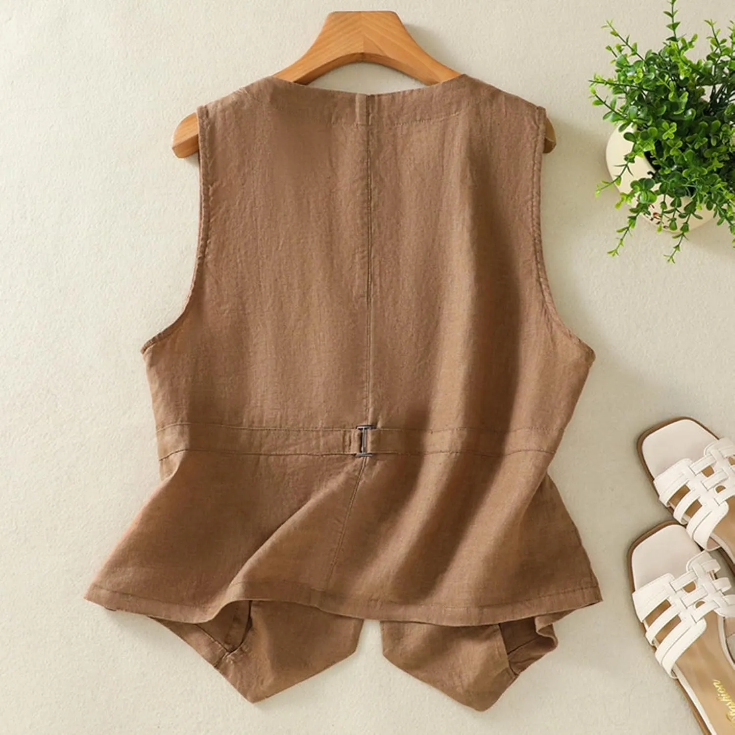 Cotton Linen Vest for Women Sleeveless Button Down Coats Casual Lightweight V Neck Retro 2024 Fall Jackets Pockets
