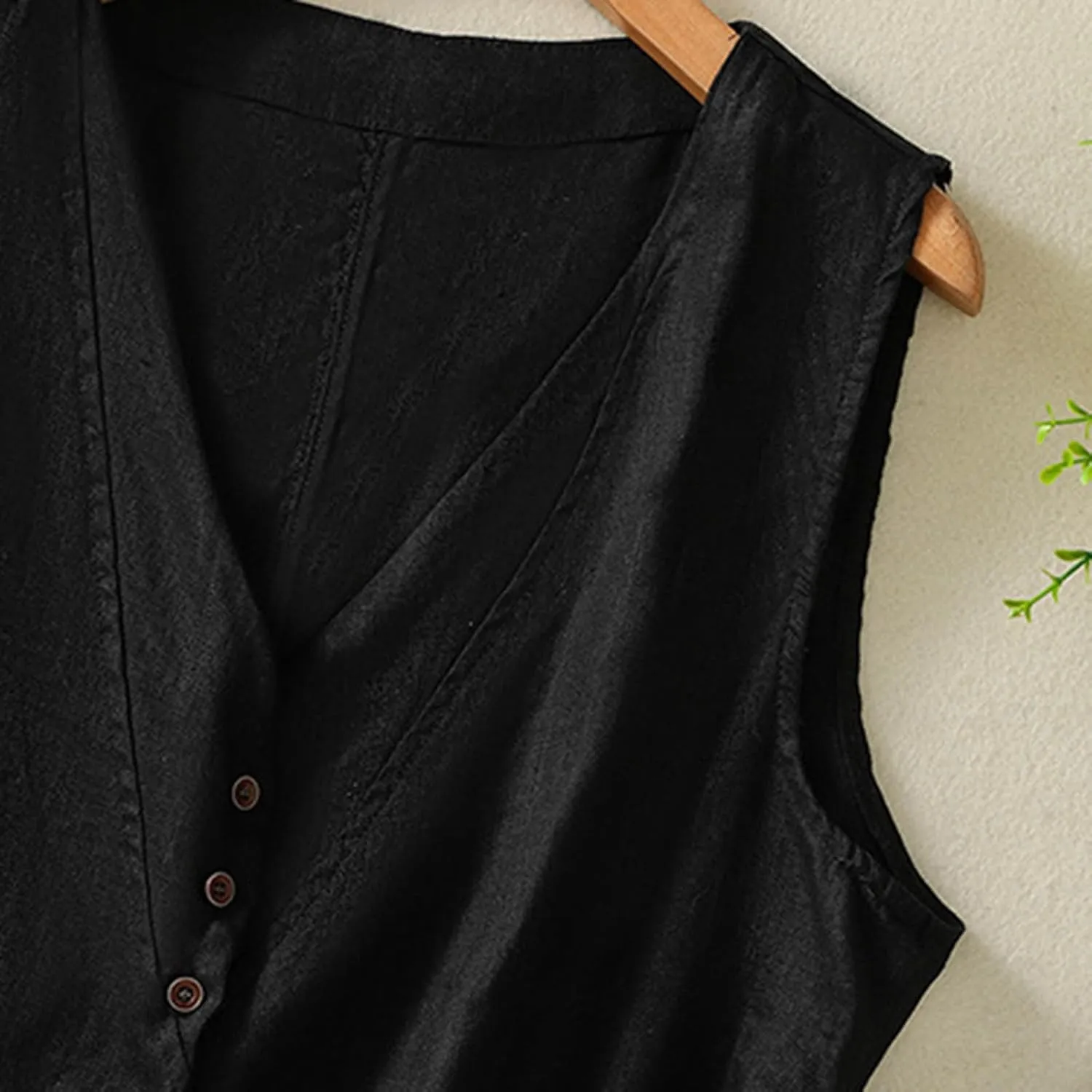Cotton Linen Vest for Women Sleeveless Button Down Coats Casual Lightweight V Neck Retro 2024 Fall Jackets Pockets