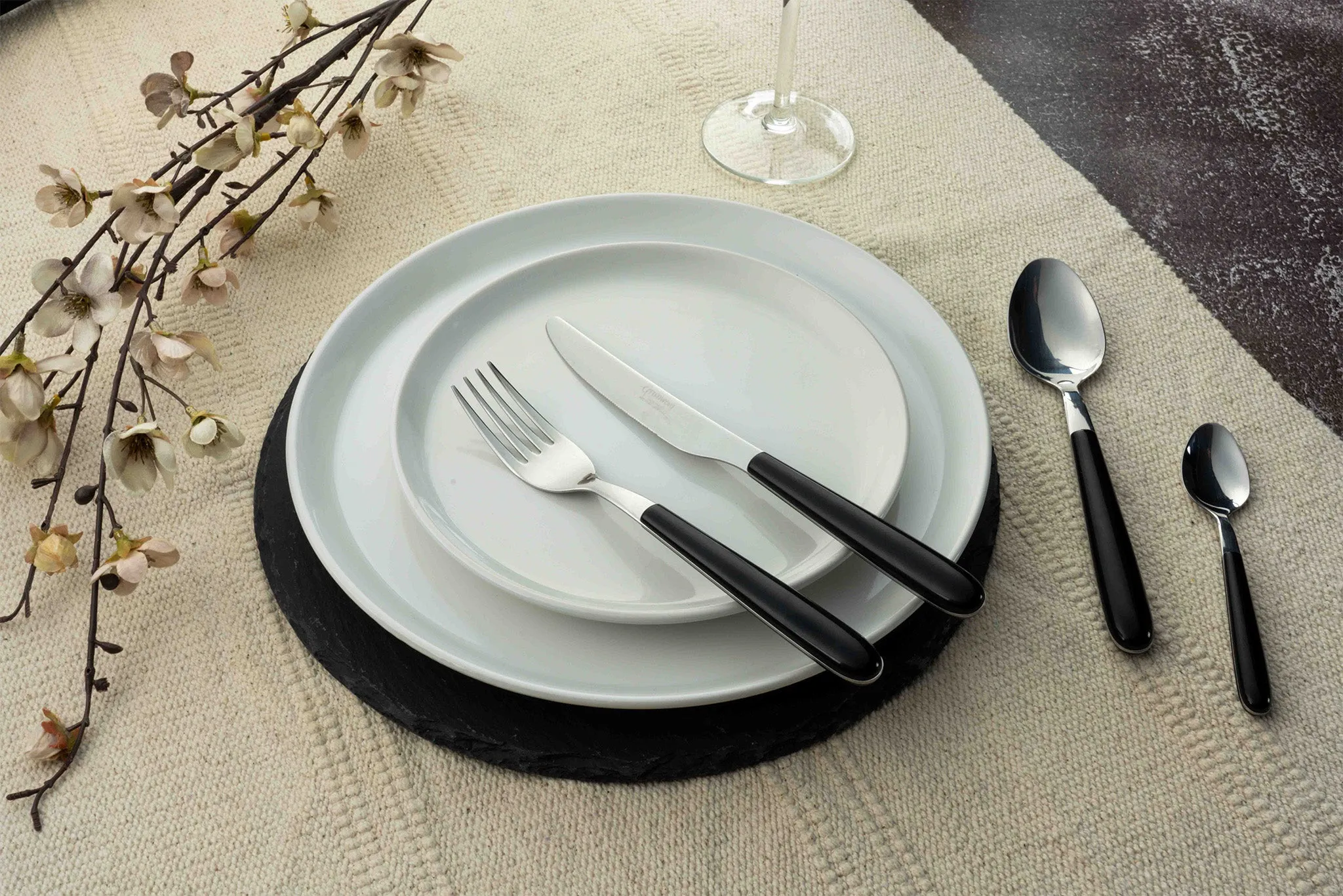 Greenworks 24 Piece Cutlery Set Furnace Black