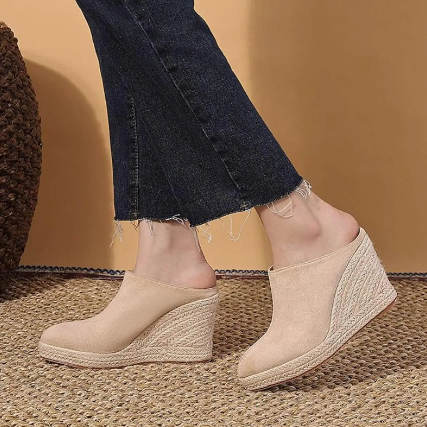 Iheeled ShoesFaux Suede Ladies Wedge Heel Women Casual Shoes Pointed Toe Platform Womens Comfort Dress Sandals