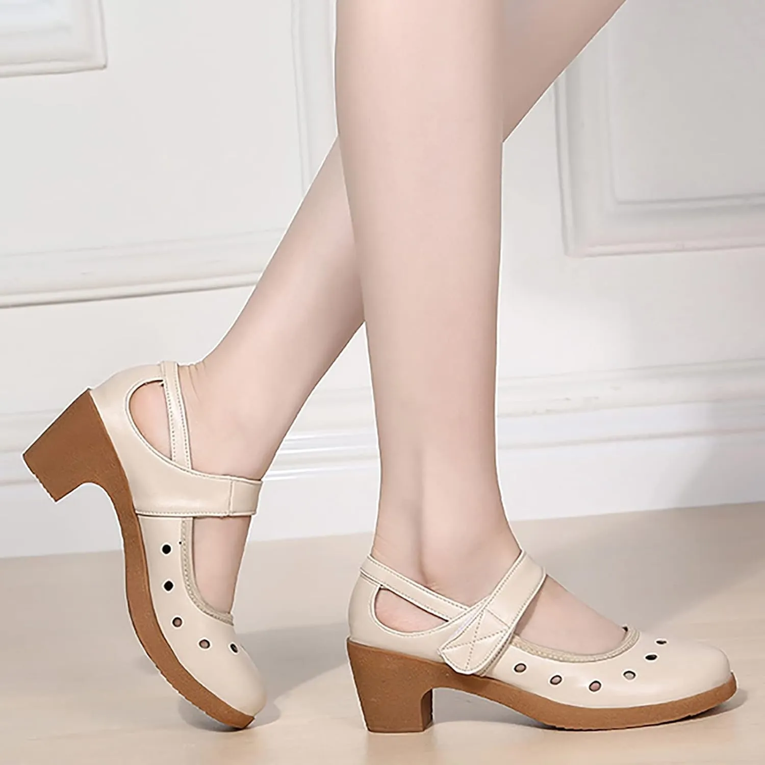 Leather Dance Jazz Shoes Soft Soled Dance Shoes Jazz Shoe Suitable for Women for Social Dancer Beginner Ballroom Dancing Sandals