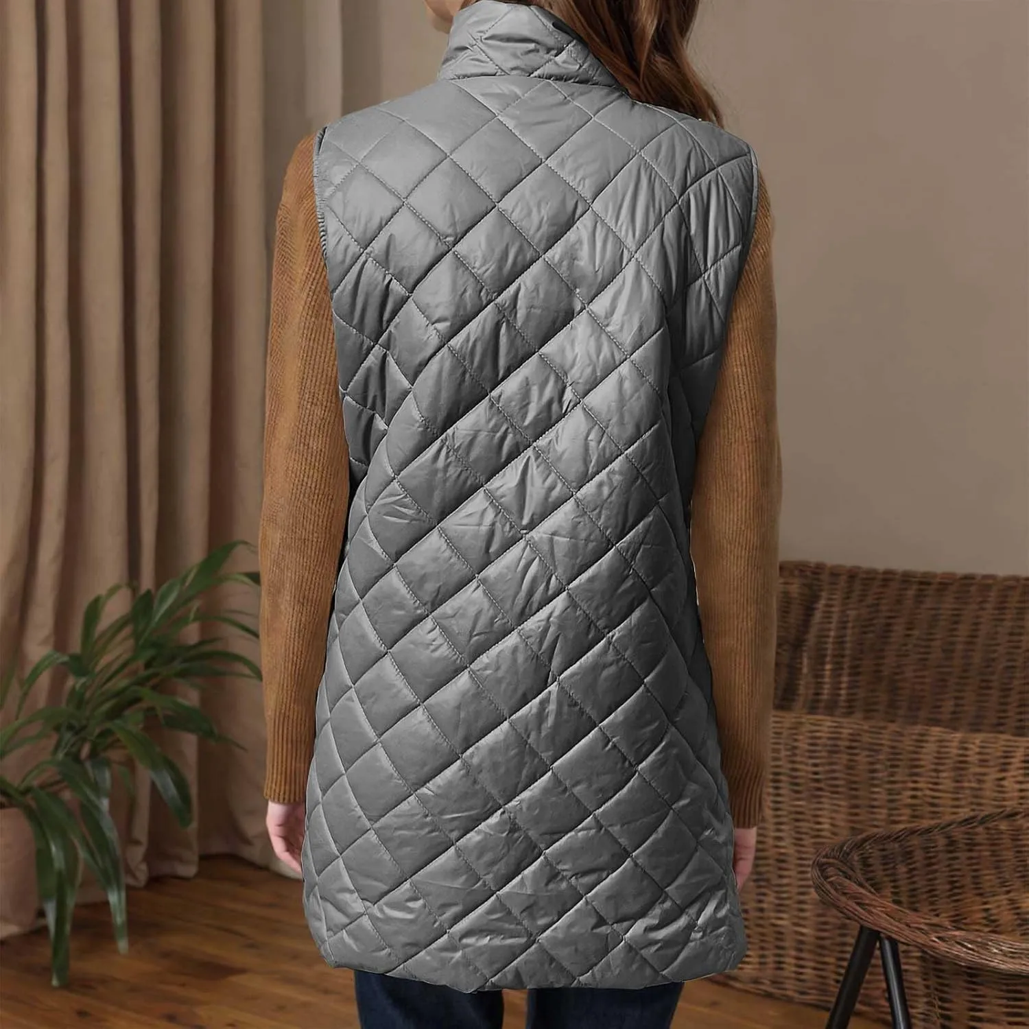 Long Puffer Vest Women Lightweight Quilted Sleeveless Stand Collar Zip Up Puffy Jacket with Pockets Winter Outerwear