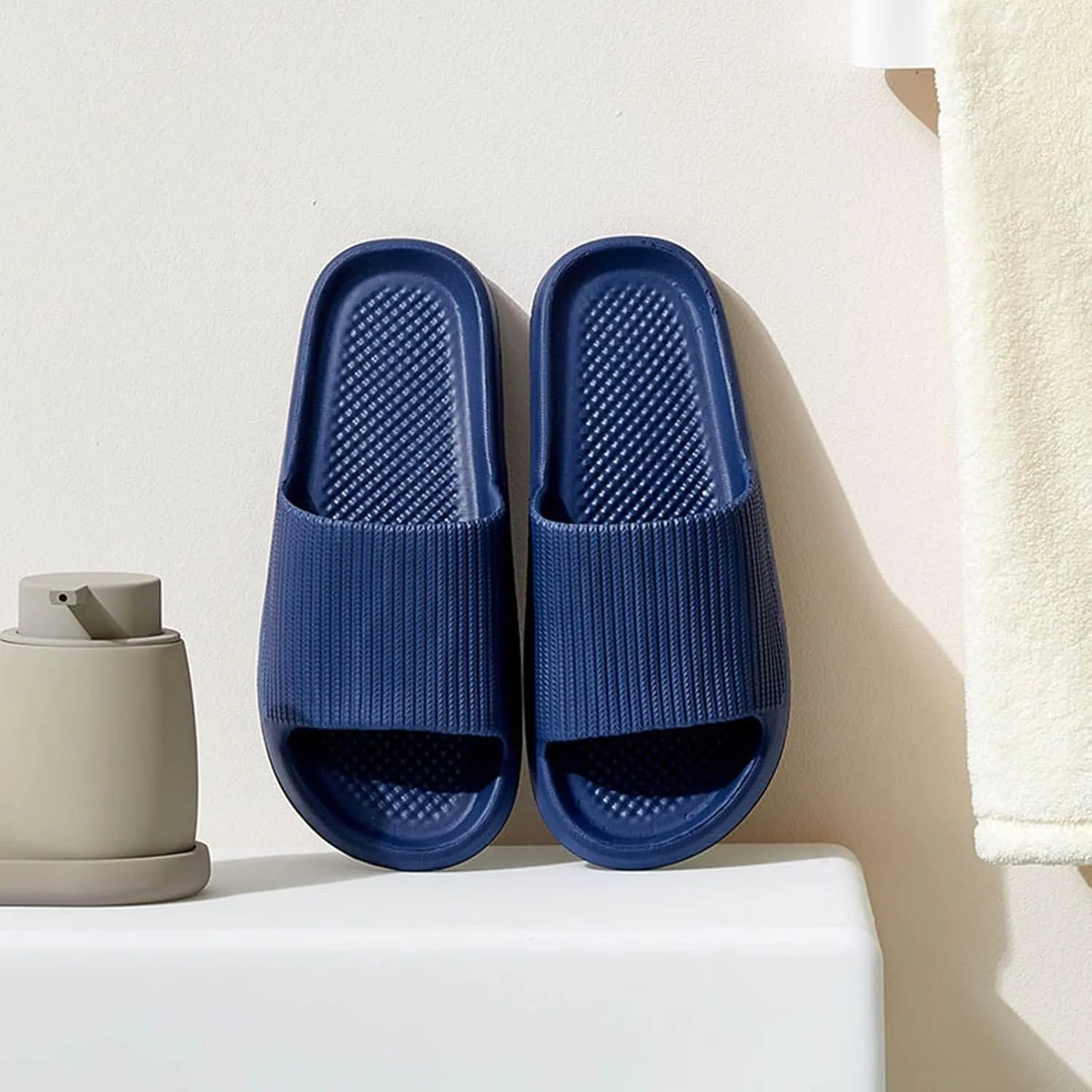 Mens Shoes Fashion Summer Indoor Non Slip Bathroom Slippers Quick Drying Lightweight Men Slippers