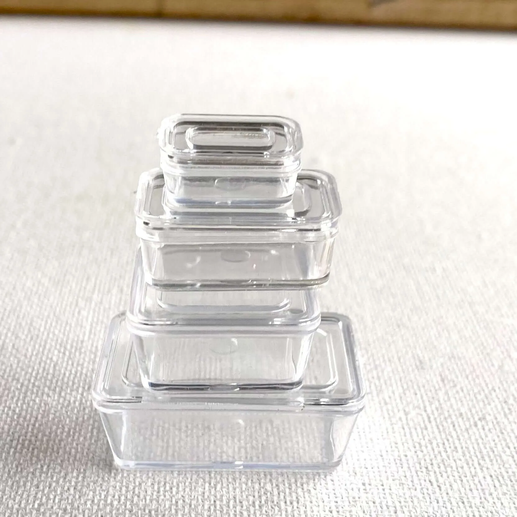 Miniature storage containers 4 Clear plastic mini storage containers with lid 1/6 scale