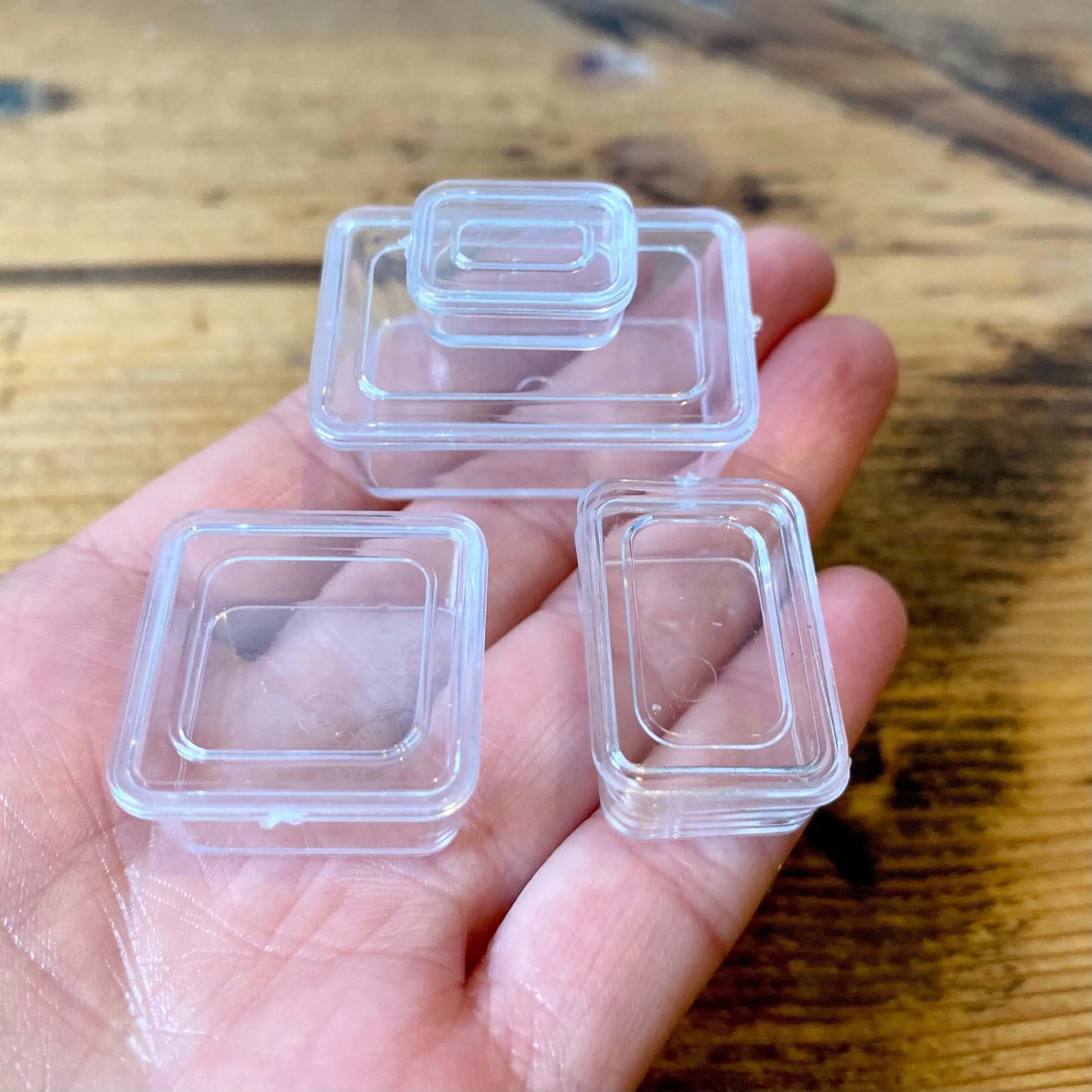 Miniature storage containers 4 Clear plastic mini storage containers with lid 1/6 scale